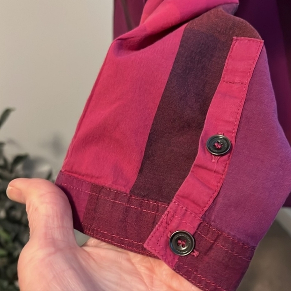 Burberry Pink/Purplish and Black Plaid Button-Down Shirt Authintic 💯✨👚 - Picture 5 of 8